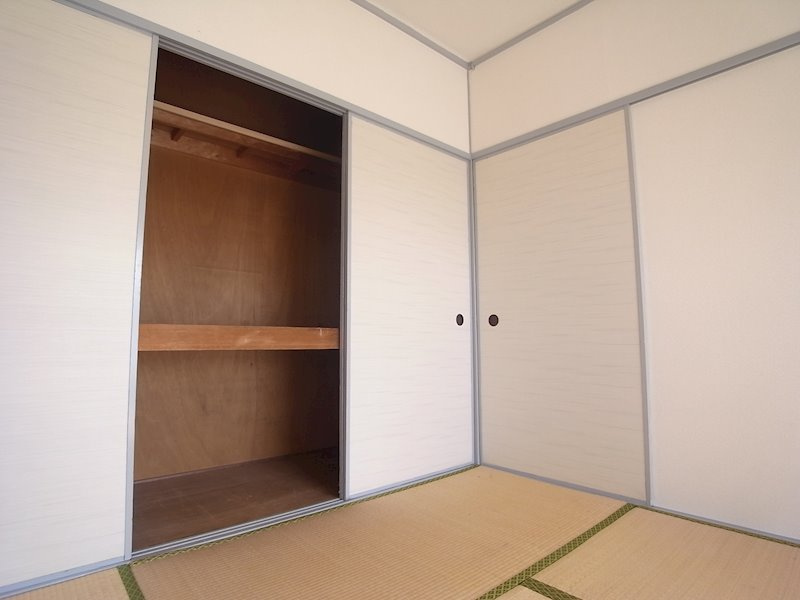 神戸市東灘区深江南町４丁目の賃貸マンションの収納
