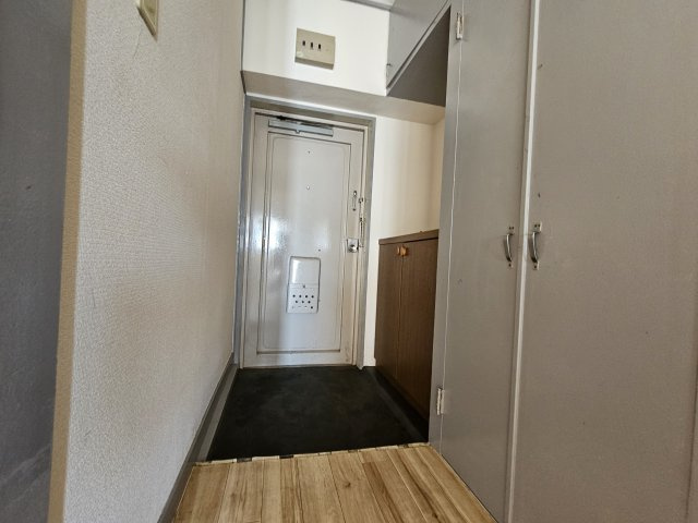神戸市東灘区深江南町４丁目の賃貸マンションの玄関