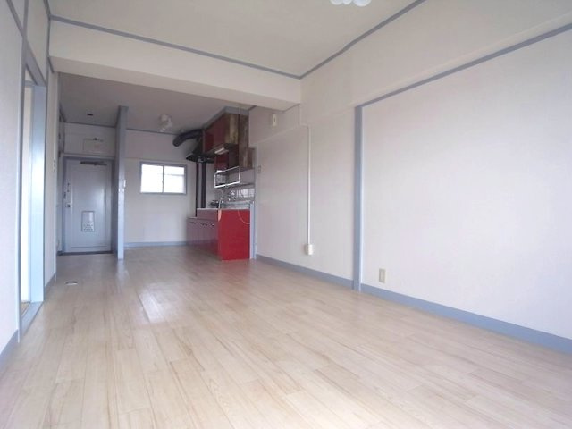 神戸市東灘区深江南町４丁目の賃貸マンションの居間・リビング