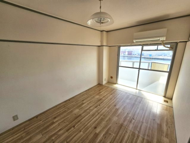 神戸市東灘区深江南町４丁目の賃貸マンションの居間・リビング