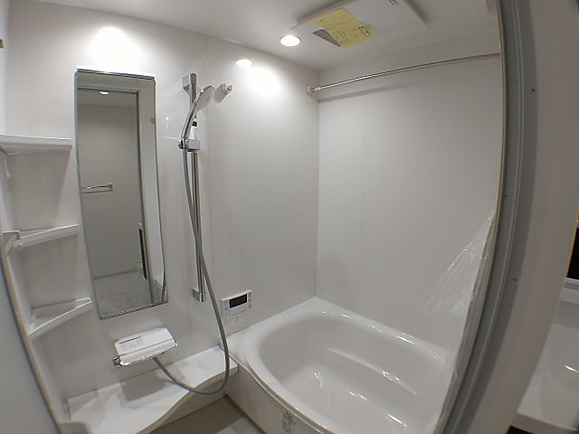 芦屋市宮塚町のアパートの浴室