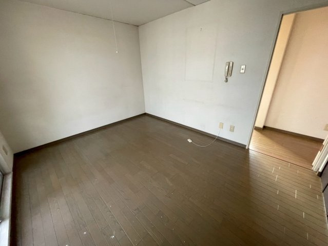 神戸市灘区浜田町３丁目の賃貸マンションの居間・リビング