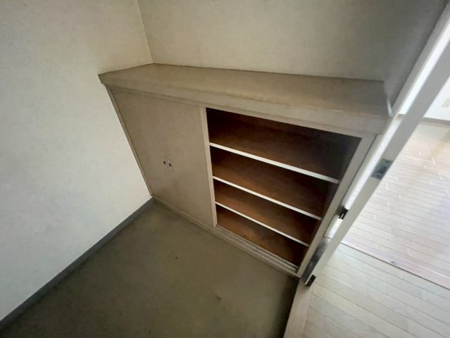 神戸市灘区浜田町３丁目の賃貸マンションの収納