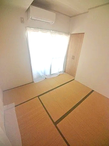 神戸市灘区畑原通１丁目の賃貸マンションの居間・リビング