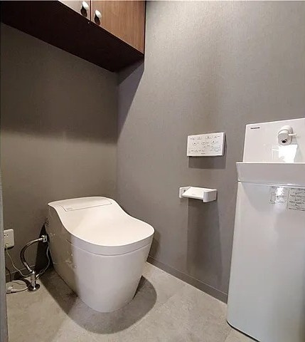 芦屋市打出小槌町の賃貸マンションのトイレ