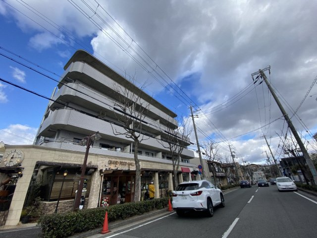 ハッピーコート芦屋の外観