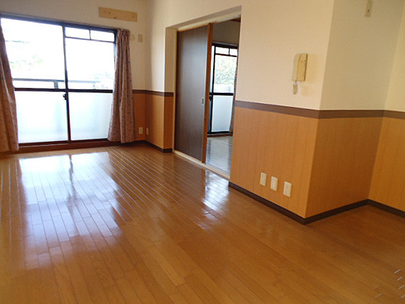 ガーネット森北町の居間・リビング