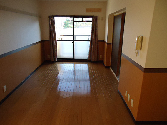ガーネット森北町の居間・リビング