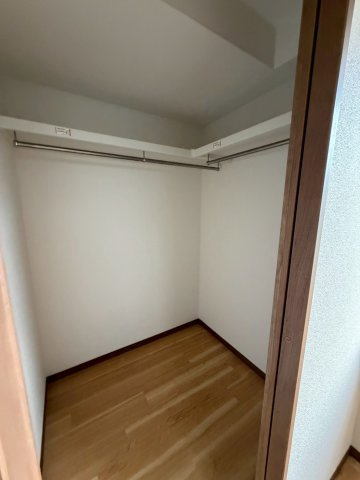 芦屋市東山町の賃貸マンションの収納