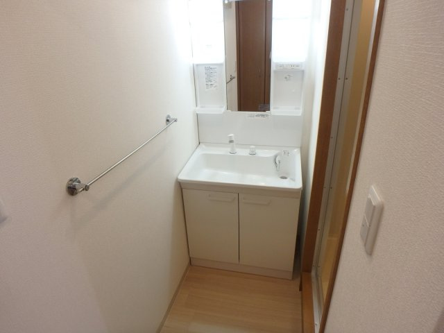 芦屋市松ノ内町の賃貸マンションの洗面所