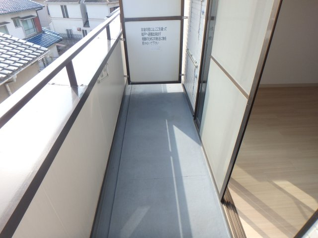 芦屋市松ノ内町の賃貸マンションのバルコニー