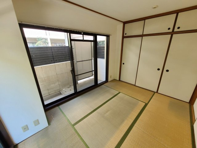 吉光アドニス芦屋の居間・リビング