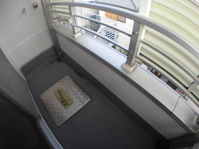 神戸市中央区国香通３丁目の賃貸マンションのバルコニー