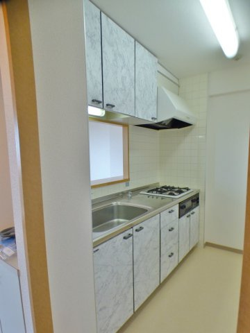 芦屋市業平町の賃貸マンションのキッチン