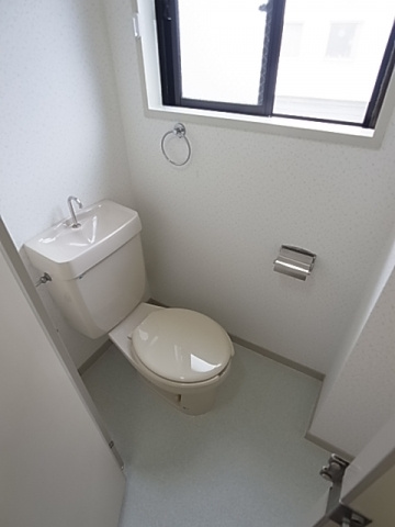 神戸市中央区生田町４丁目の賃貸マンションのトイレ