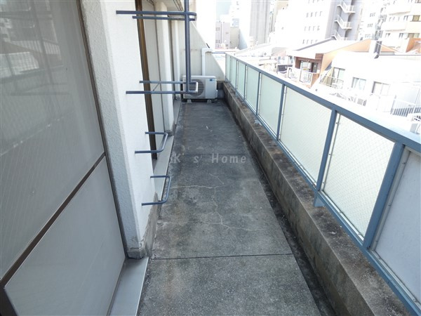 神戸市中央区下山手通３丁目の賃貸マンションのバルコニー