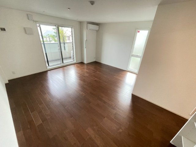 芦屋市翠ケ丘町の賃貸マンションの居間・リビング