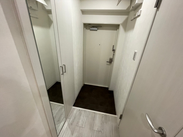 芦屋市東芦屋町の賃貸マンションの玄関