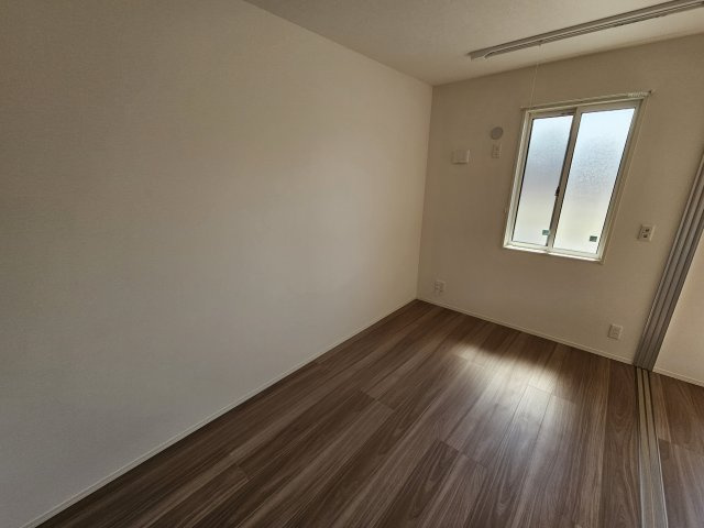 神戸市東灘区西岡本１丁目のアパートの居間・リビング