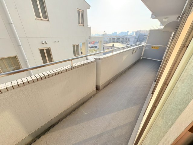 芦屋市茶屋之町の賃貸マンションのバルコニー