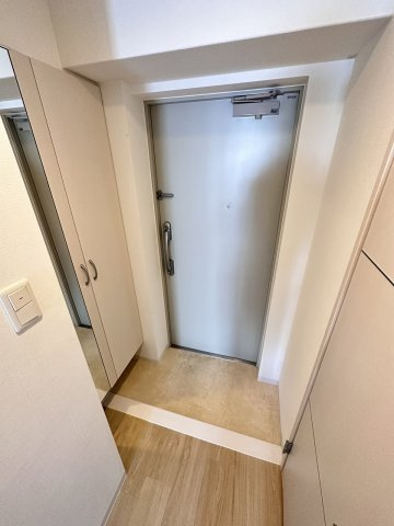 ボンニー元町の玄関