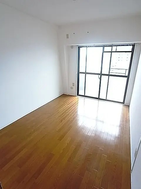 西宮市薬師町の賃貸マンションの居間・リビング