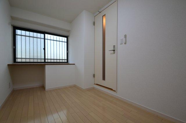 神戸市灘区五毛通１丁目の賃貸マンションの居間・リビング