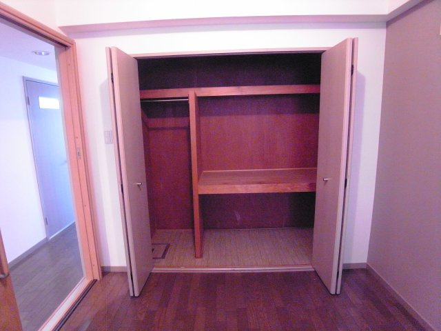 西宮市江上町の賃貸マンションの収納