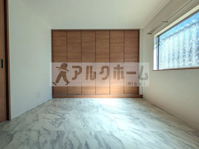 安中5丁目駐車場付平屋の寝室