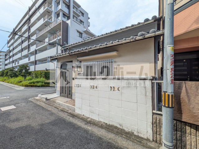 安中5丁目駐車場付平屋
