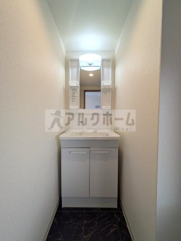 安中5丁目駐車場付平屋の独立洗面台