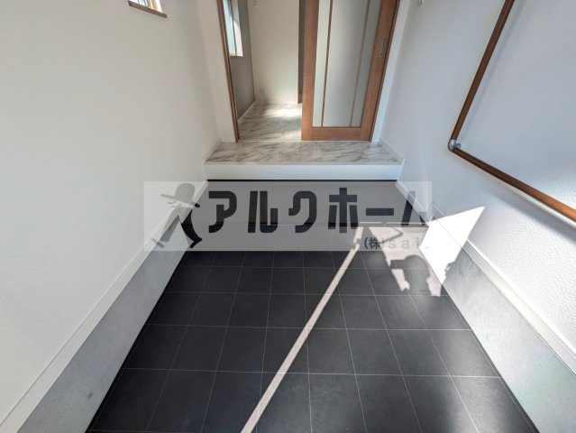 安中5丁目駐車場付平屋の玄関