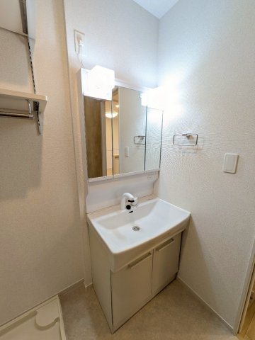 【独立洗面台】 | 木下アパート　A | ※同タイプの写真となります。