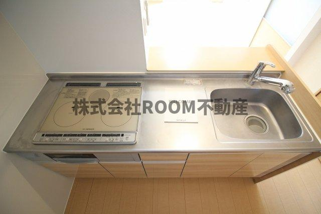 ボーン恵のキッチン|コンパクトなキッチンで掃除もラクラク