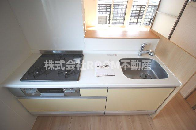 ラ・ヴェスタのキッチン|コンパクトなキッチンで掃除もラクラク