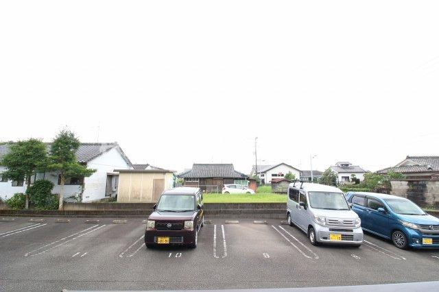 プランドールMの駐車場|カースペースがあります