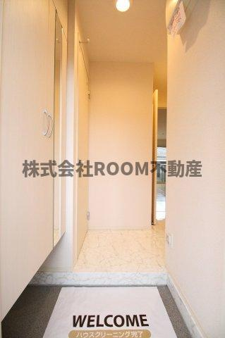D-roomみやこBALの玄関|収納もある玄関です