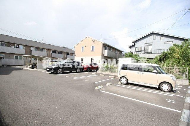 ディアコート早水の駐車場|駐車場に車を止められます
