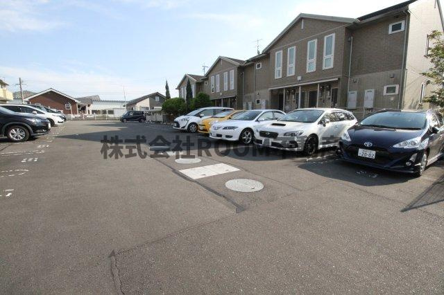 セジュール・永野2011　A棟の駐車場|駐車場があるので、車を買う予定の方も安心です