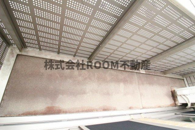 シェルト下川東のバルコニー|外からの目が気にならないバルコニーで洗濯物が干せます