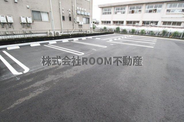 エランドールの駐車場|駐車場があります