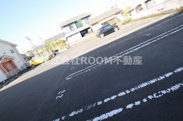 グランカーサの駐車場|駐車場があるので、車を買う予定の方も安心です