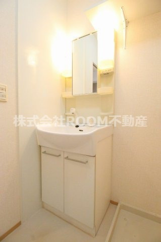 ヴィラ・モナリエールC棟の独立洗面台|使いやすい独立洗面台です