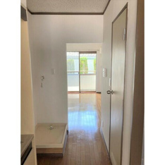 ※写真は他のお部屋のものです。