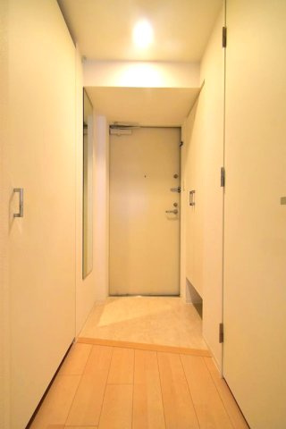 【玄関】セレニテ新大阪カルム