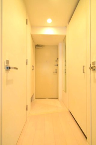 【玄関】セレニテ新大阪カルム