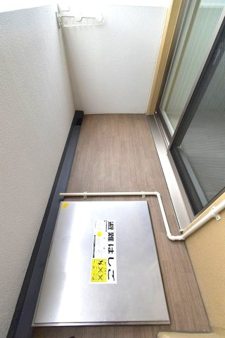 【バルコニー】セレニテ新大阪カルム
