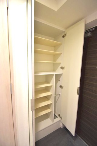 【収納】プレサンスOSAKA西中島リエゾン
