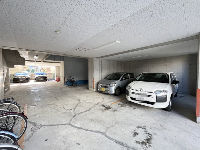 【駐車場】サンイースト江坂