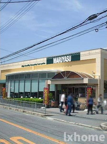 イーグルキューブの周辺